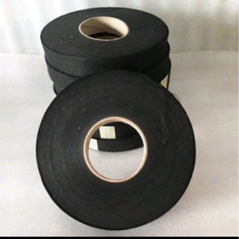 BUNTUT/EKOR LAYANGAN ADUAN