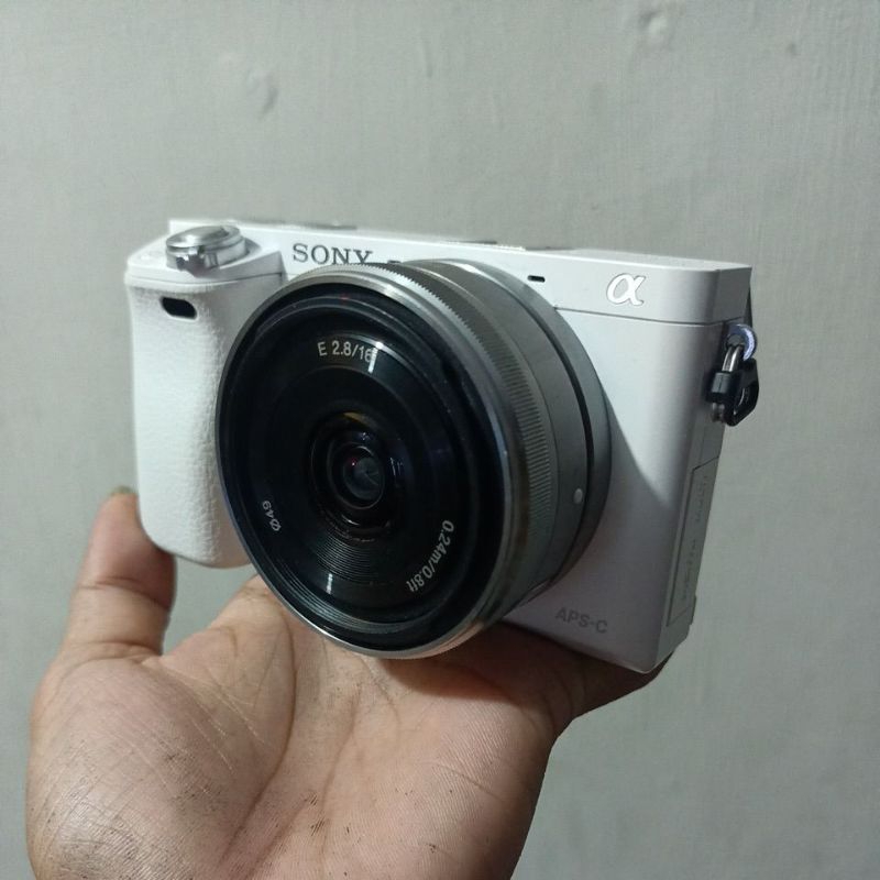 Kamera Sony A6000 + Lensa Kit 16-55Mm Fulset Box