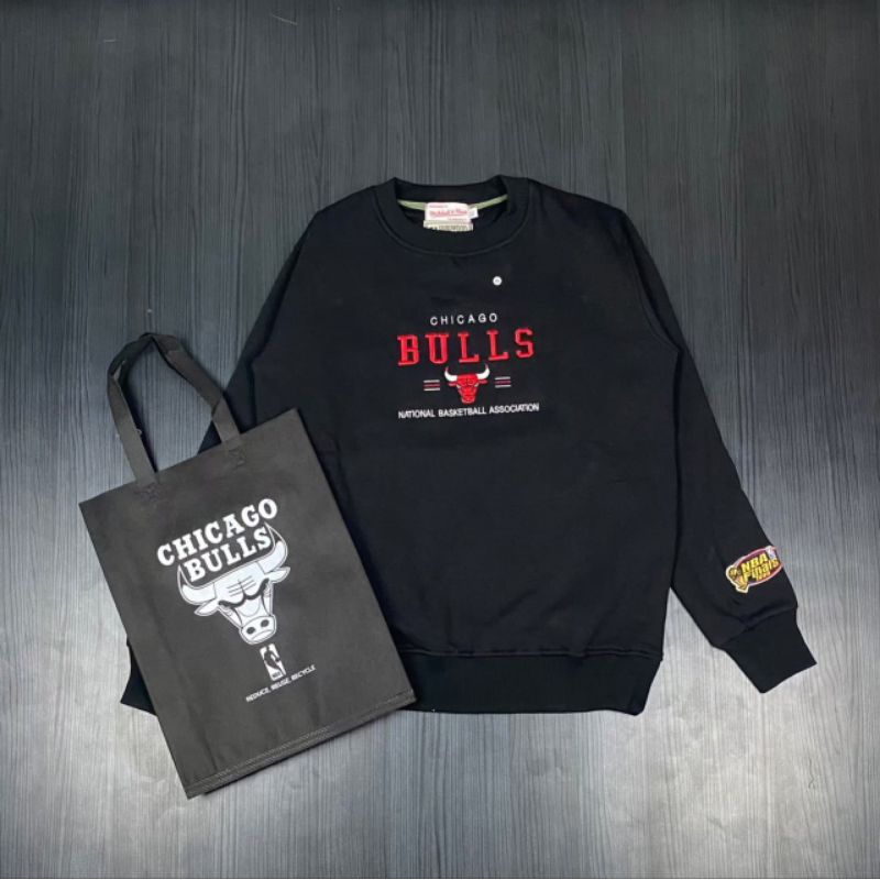 SWEATER CHICAGO BULLS HITAM