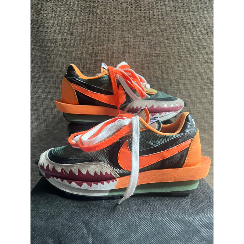 sepatu sacai x bape preloved (sz 40)