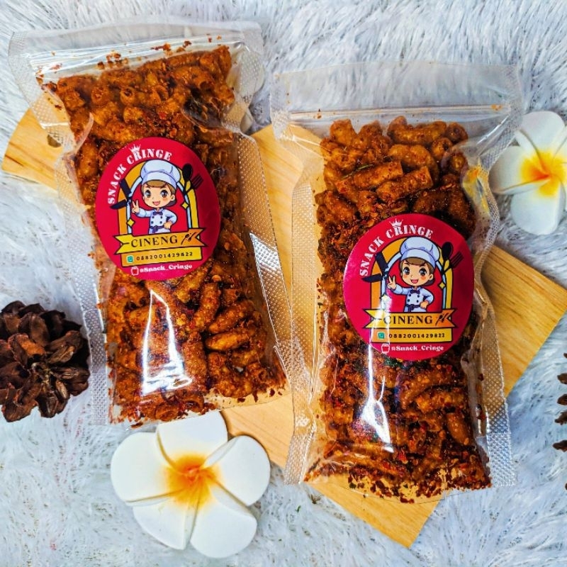 

Makaroni pedas daun jeruk/100gr/Snack Cringe Viral