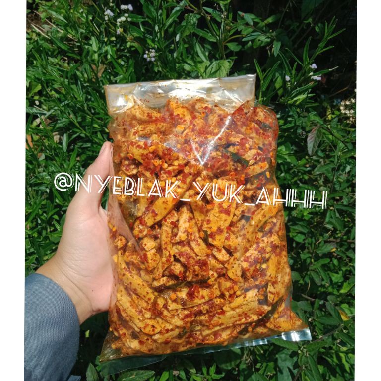 

[☹P86➤] Basreng Baso goreng Basreng stik pedas basreng kering cabe asli daun jeruk isi 500 gram Harga mantul