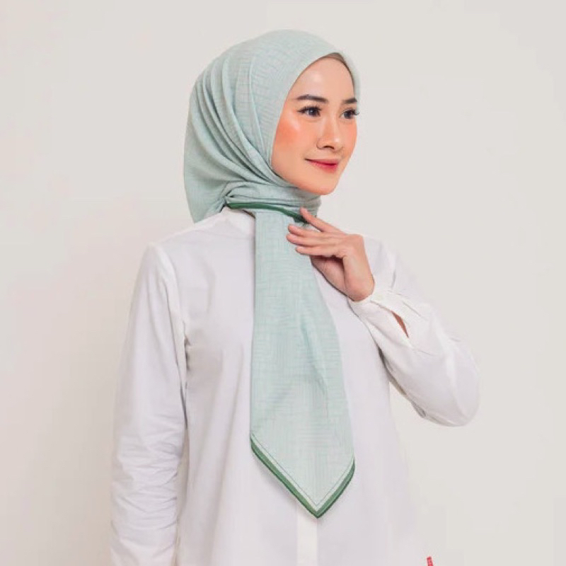 Labirin Scarf Dauky Hijab Jilbab Kerudung Segiempat Motif