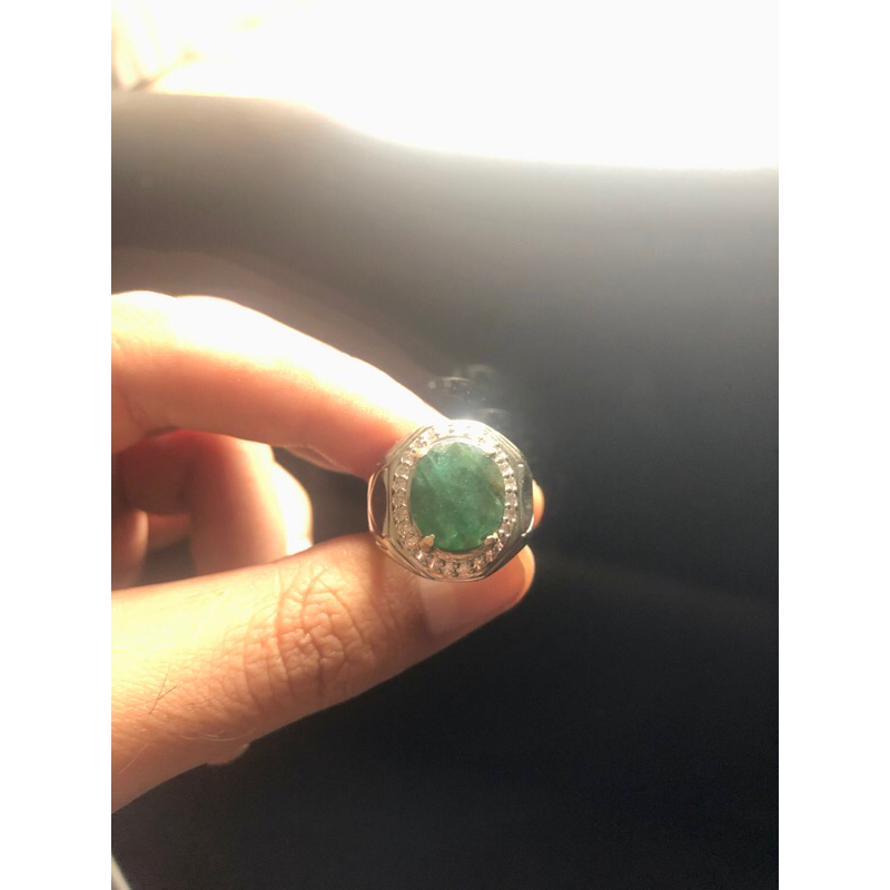 Natural Zamrud Columbia