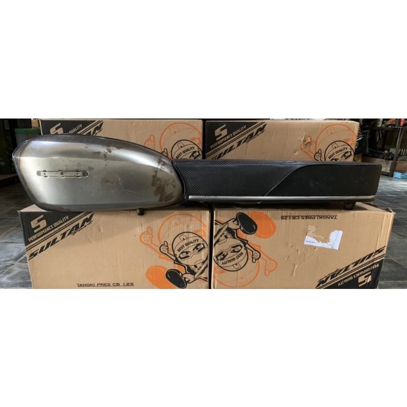 Tanki CB 125 pres sultan part tangki sultan ORI set dengan jok CB merek sultan part model xx karbon 