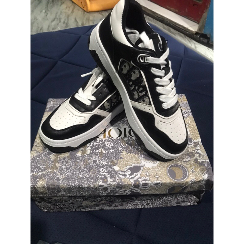 Preloved Sepatu dior