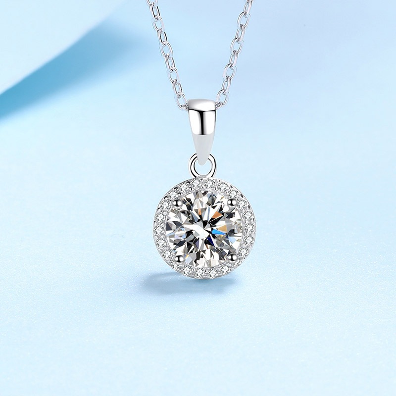 1ct moissanite diamond pendant