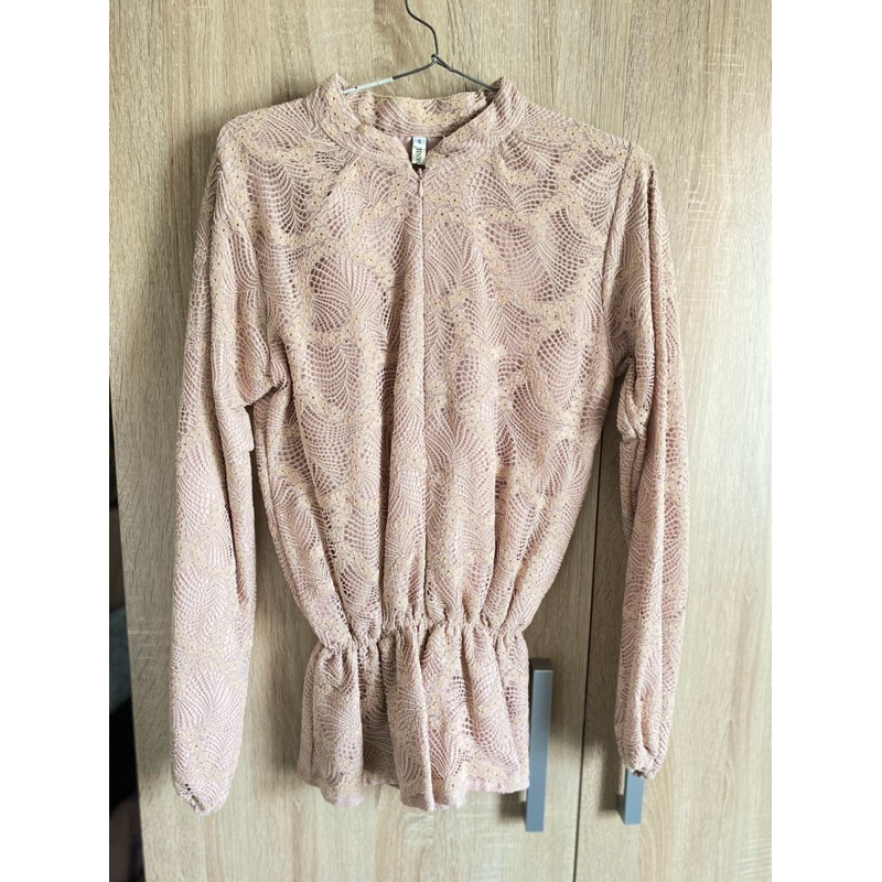 PRELOVED Lace blouse salem S Vanilla Hijab