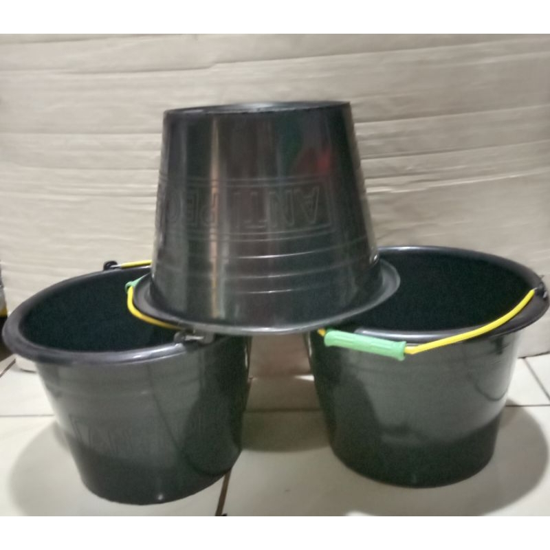 ember cor hitam 18, ember timba ember air pel