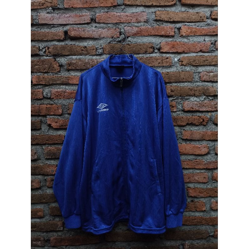 2pcs tractop umbro & Converse
