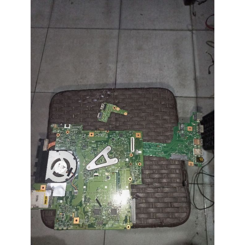 mainboard laptop dell latitude 3330 corei5