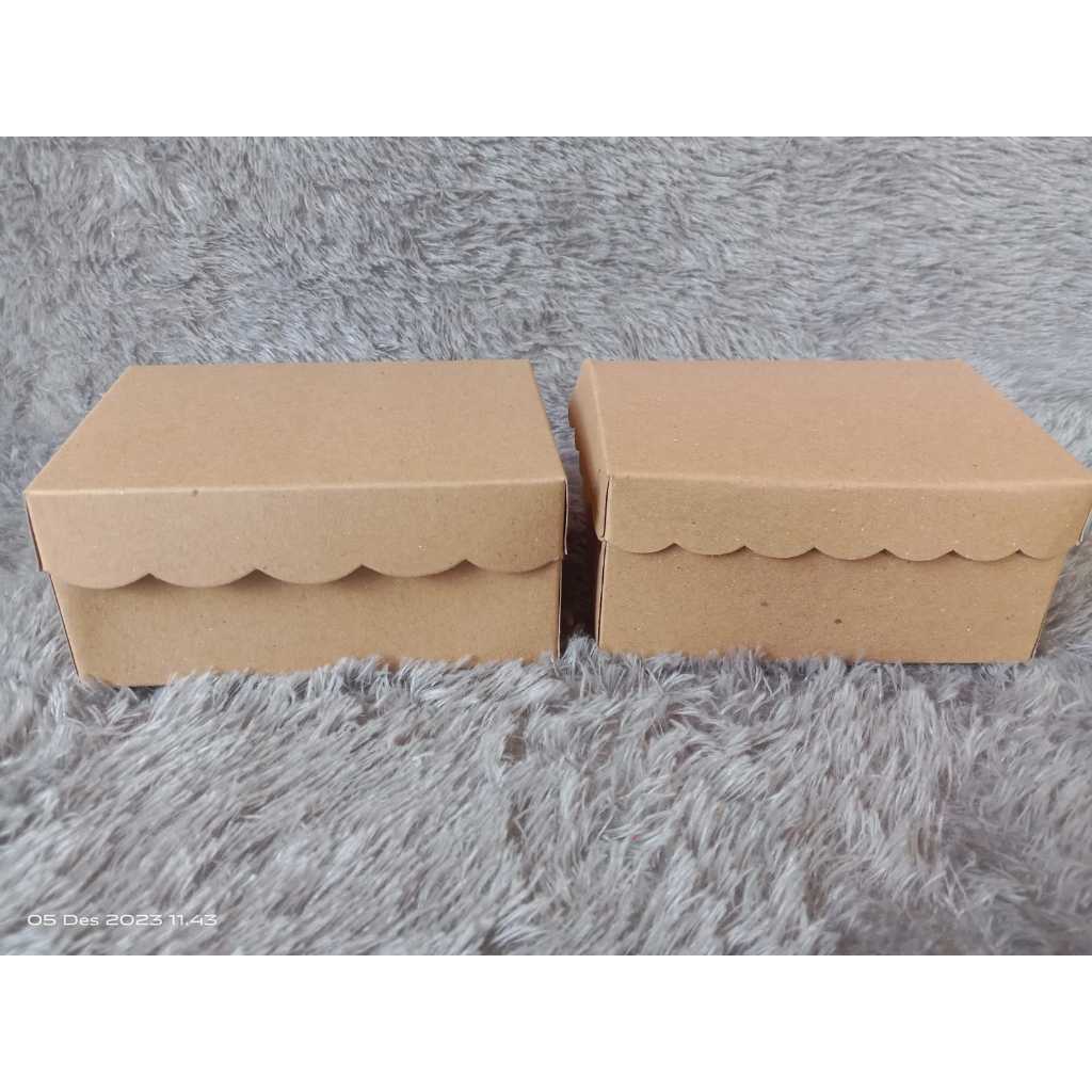 

Kotak Kraft/Coklat R3 300 gsm (BISA CUSTOM)
