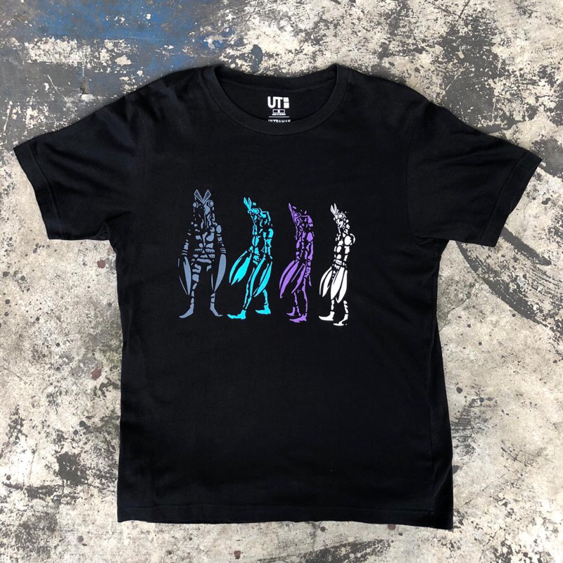 Kaos Uniqlo x Ultraman Baltan