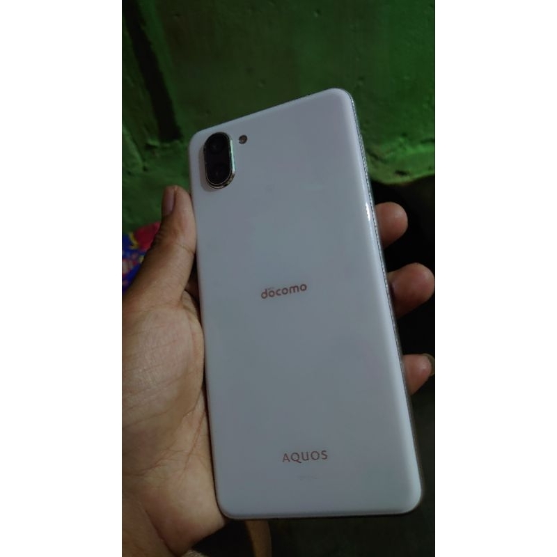 Sharp Aquos r3 second/2nd/bekas