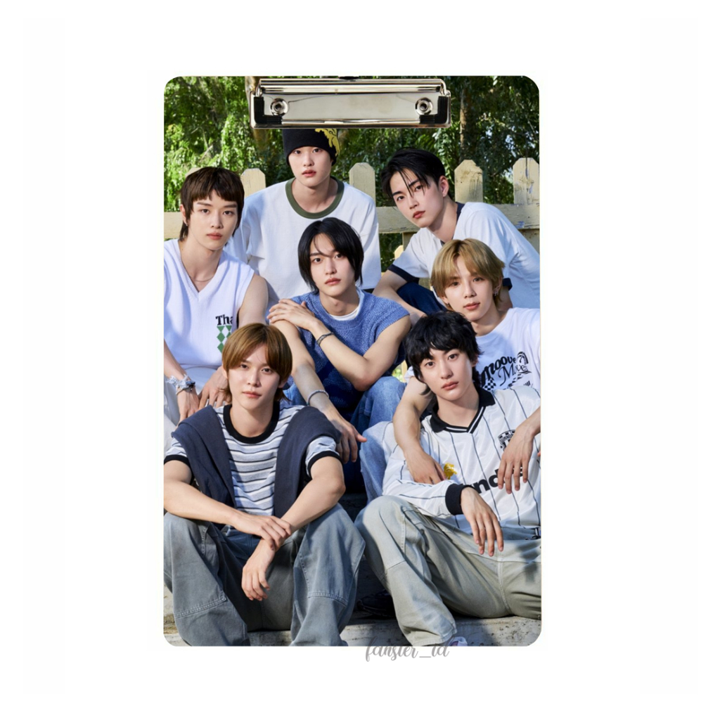 

Clipboard Papan Tulis Papan Jalan Kpop Riize Bebas Custom