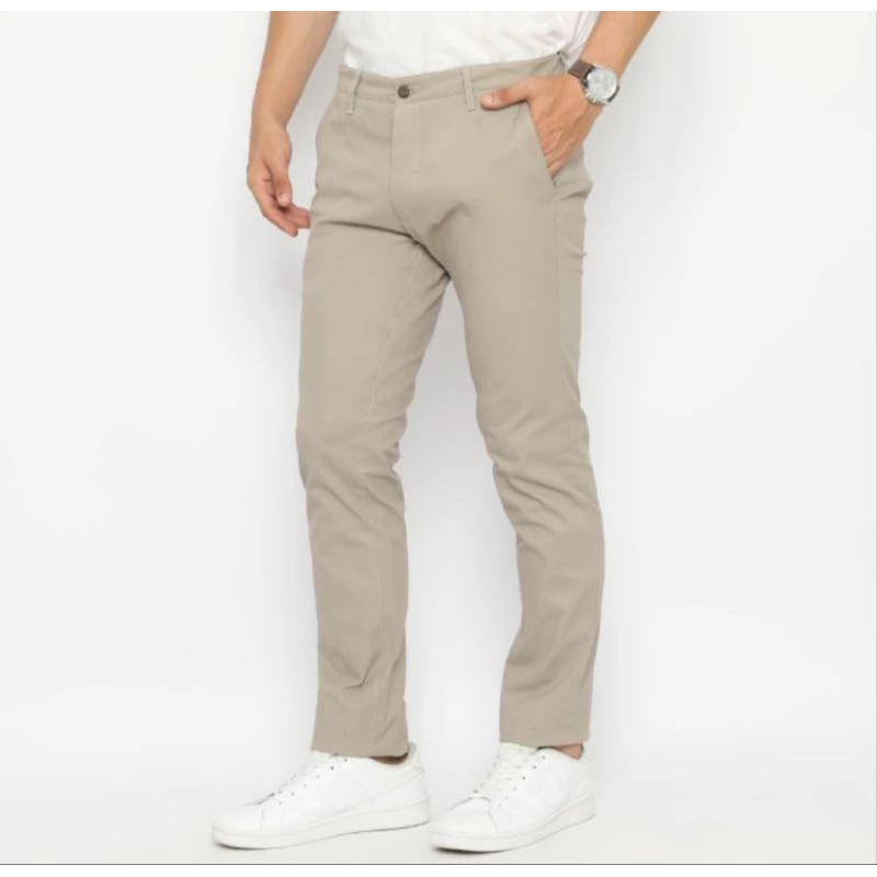 Celana Chino Ricardo D'Britano