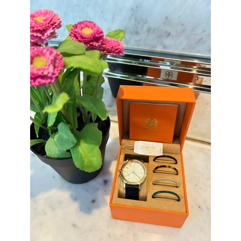 Co link Preloved Authentic jam Tory Burch Black