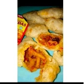 

CIRENG USUS PEDAS BY UJANG GARUT