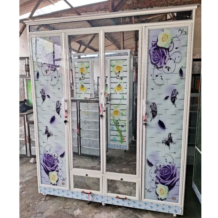 lemari pakaian 4 pintu