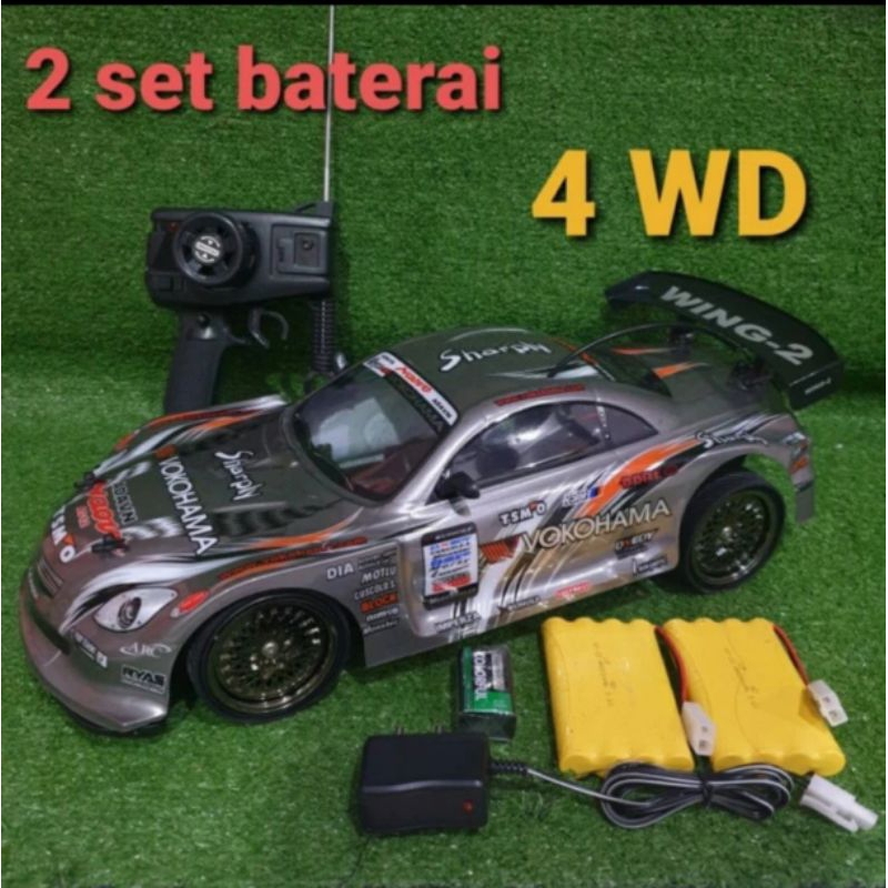 mainan Rc drift skala 1:10 4WD turbo drift / mainan mobil remote control drift besar