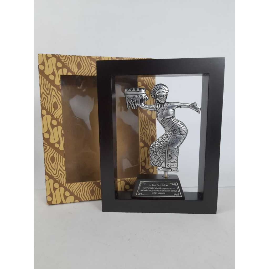 Souvenir Frame Tari Pendet Bali Khas Indonesia