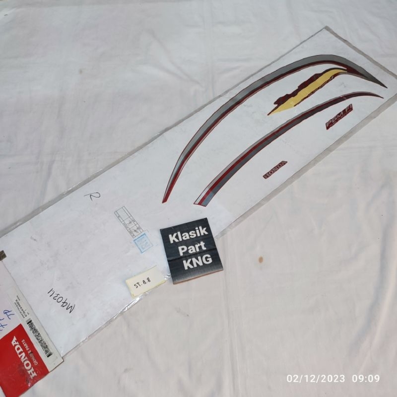 Striping sticker stiker body Honda scoopy stylish fi injection K16 kanan merah silver original AHM