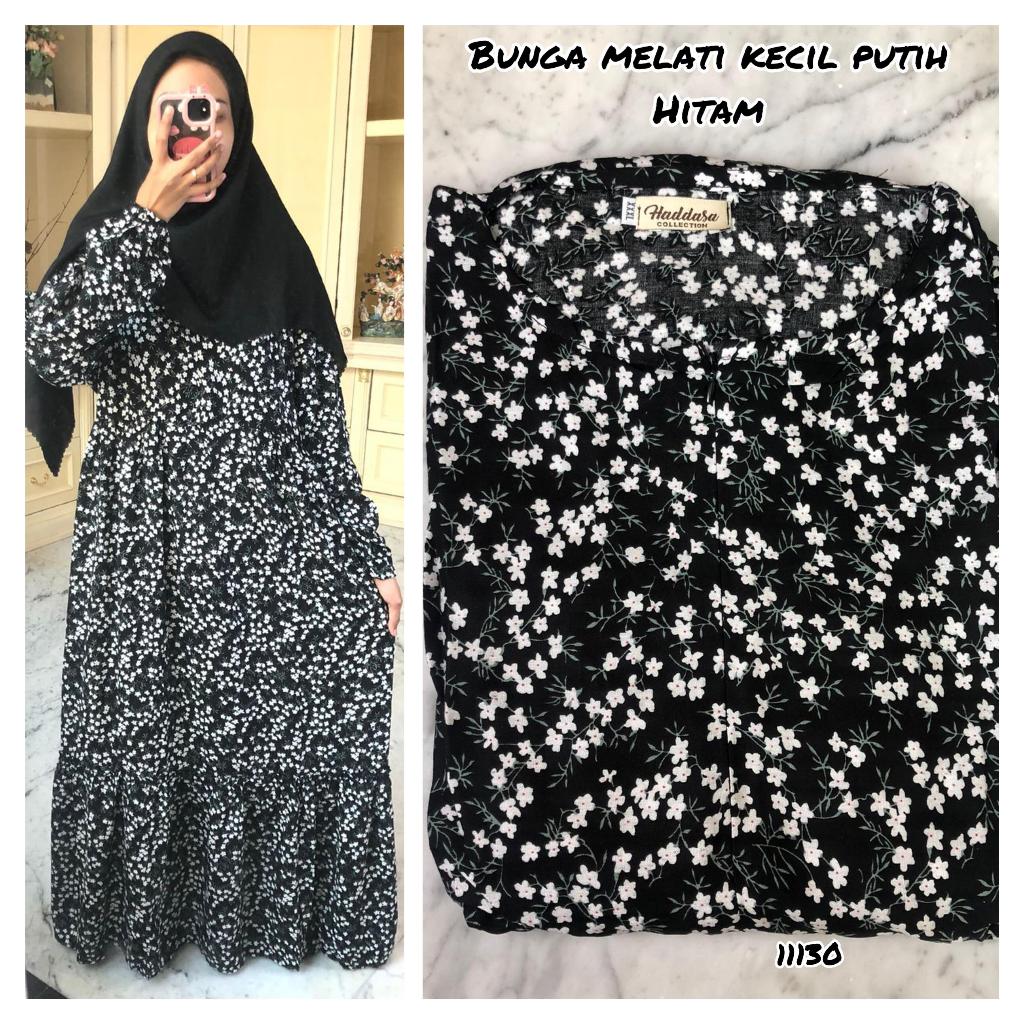 GAMIS RAYON MOTIF BUNGA MELATI KECIL PUTIH (HITAM)