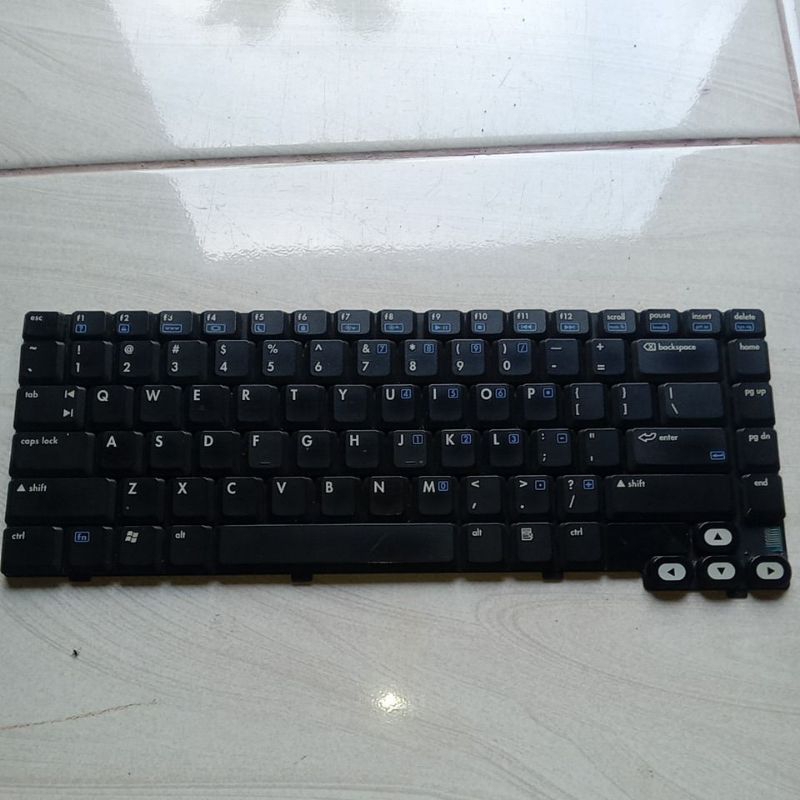 keyboard laptop HP Dv1000