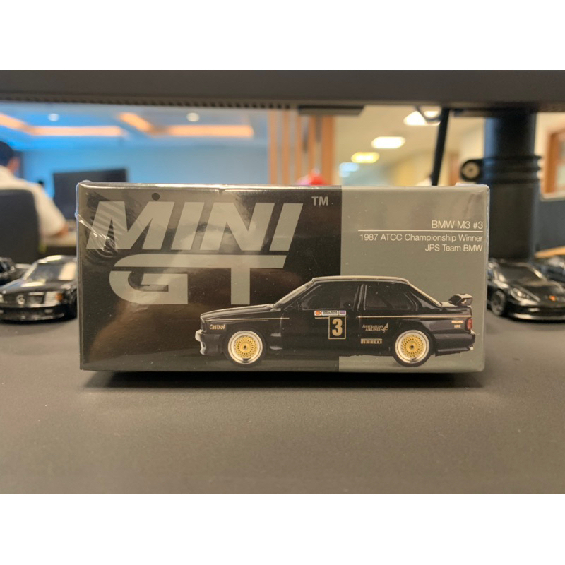 Mini GT 608 - BMW M3 #3 1987 ATCC Championship Winner JPS Team BMW