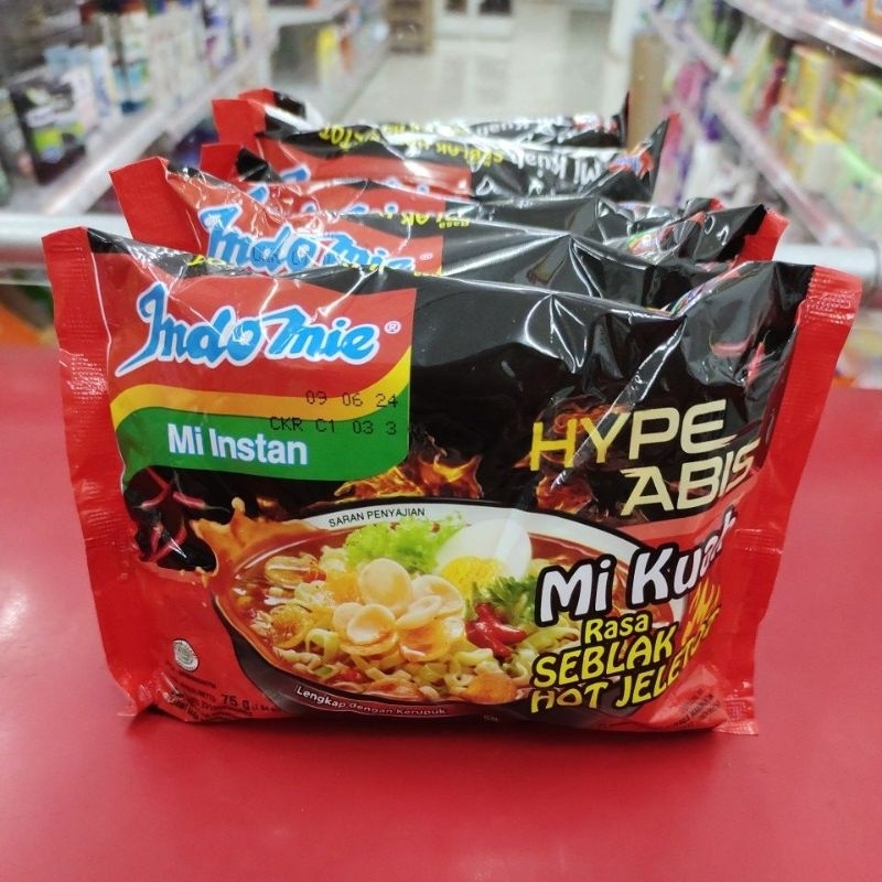 

Indomie kuah rasa seblak hot jeletot 375gr,1pak/5pcs@75gr