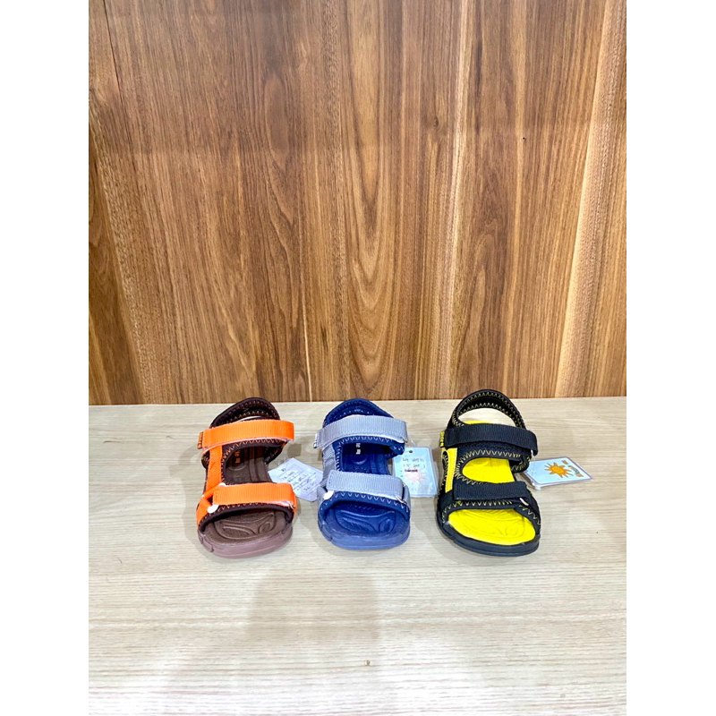 sandal little m