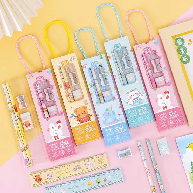 

Terbaru Pensil Set Kotak (isi 5 pcs) /Alat Tulis Set Dengan Karakter Lucu