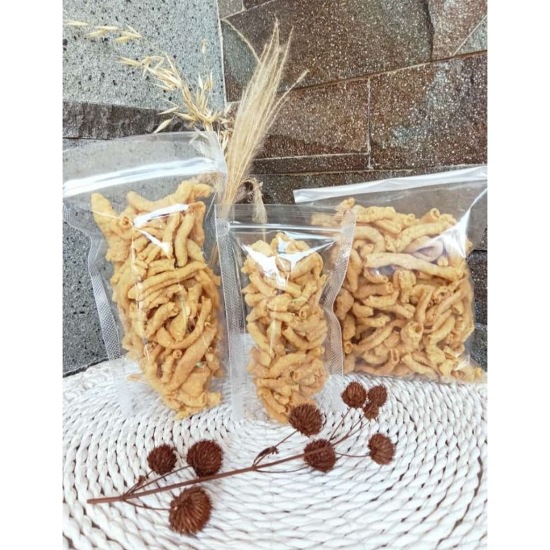 

kripik usus pouch 100gr / makanan ringan /kripsus