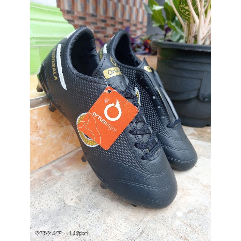 sepatu bola ortuseight anak