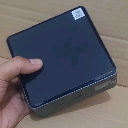 INTEL NUC PROCESSOR i7 GEN 10 RAM 8GB SSD 256 NVME LIKE NEW