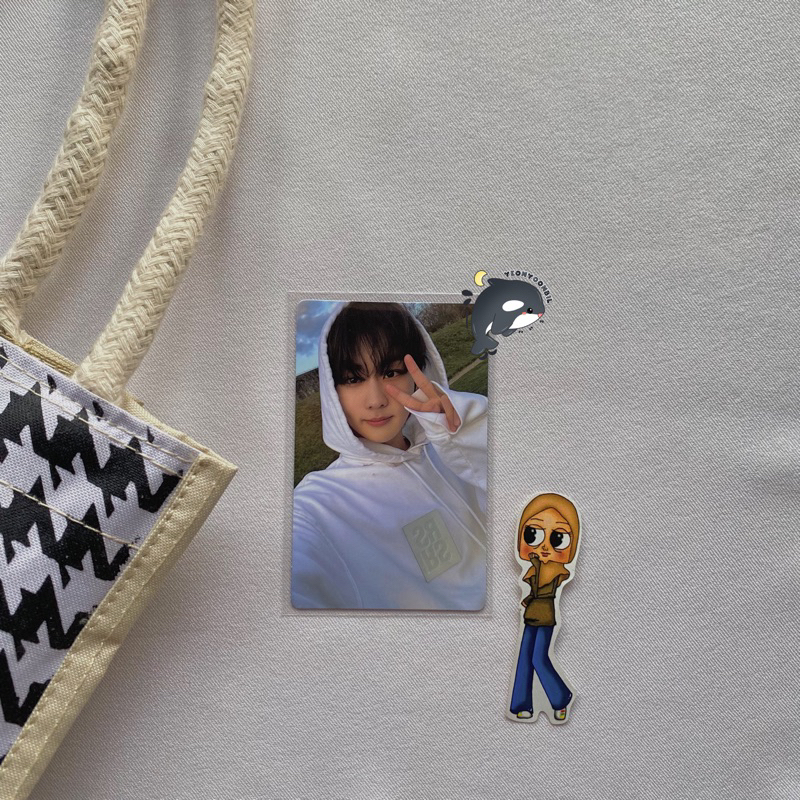 Dark blood Jungwon Hoodie Photocard Enhypen Official