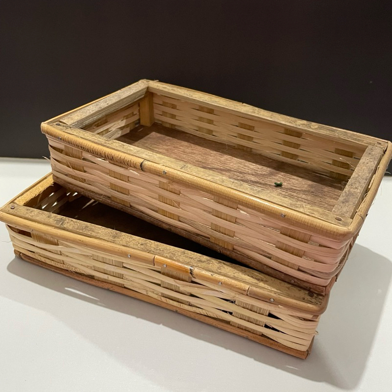 Vas Bunga Meja Rotan kotak