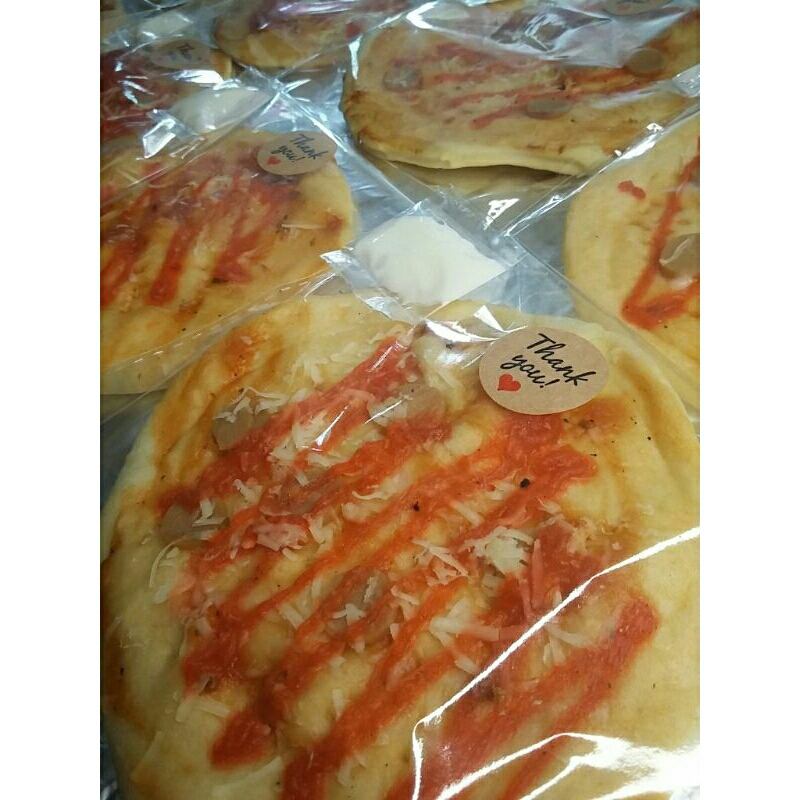 

Authentic | Pizza mini | Pizza base - halalan thoyiban ala baker