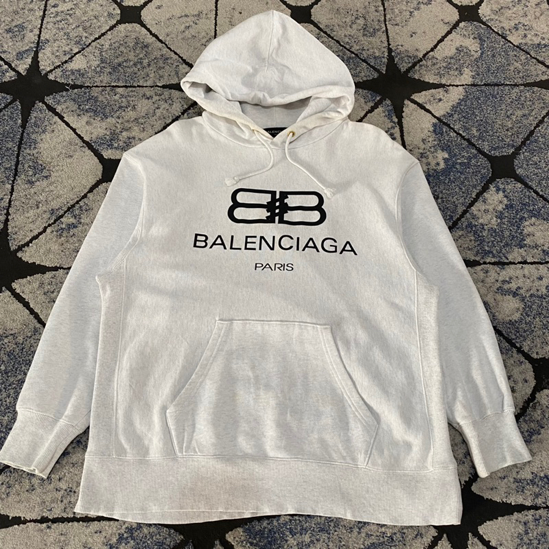 Hoodie BALENCIAGA Thrift Thrifting Like New Bekas Second Original