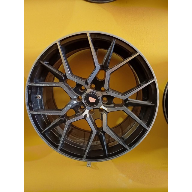 Velg Vossen R17 H4+BAN