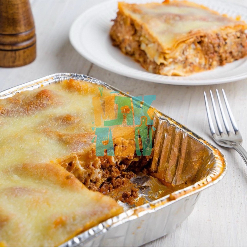 

Beef Lasagna / Hampers