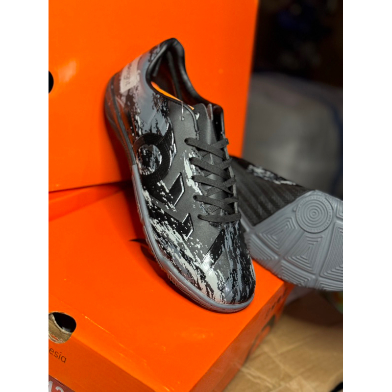 Sepatu futsal Ortuseight Inferno IN