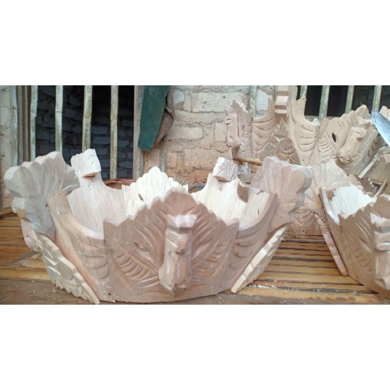 mahkota kurungan burung perkutut dan puter