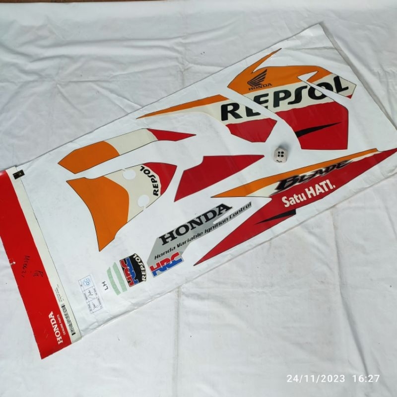 Striping sticker stiker honda Blade 125 Repsol lama karbu kiri original AHM