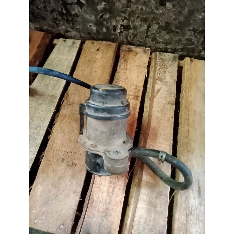 pompa minyak futura karbu