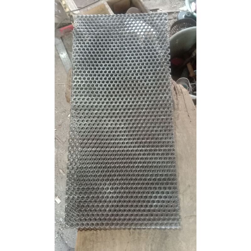 ram grill 23x55 lubang motif segi6