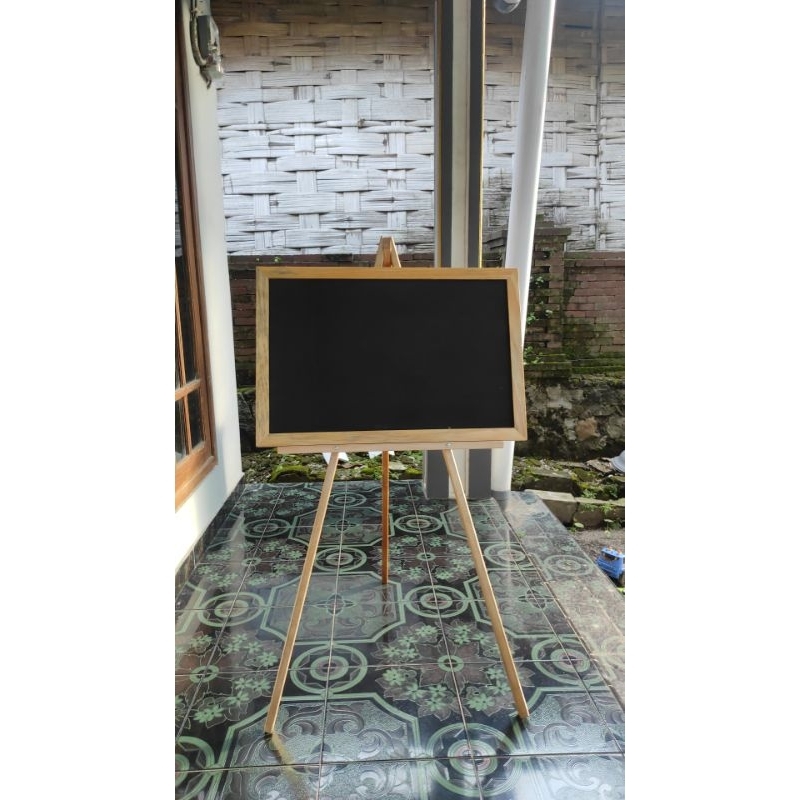 

Papan Kapur Tulis Hitam Black Board Menu Cafe Wedding Ukuran 50×70cm Frame Kayu Jati Belanda & Penyangga Bonus Kapur & Penghapus