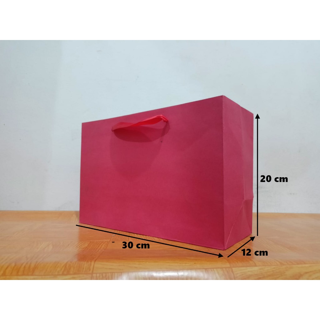 

Paperbag Polos Buffalo - Merah - 30cm x 12cm x 20cm