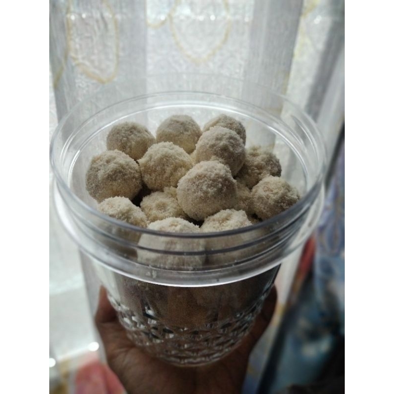 

Bola-Bola salju