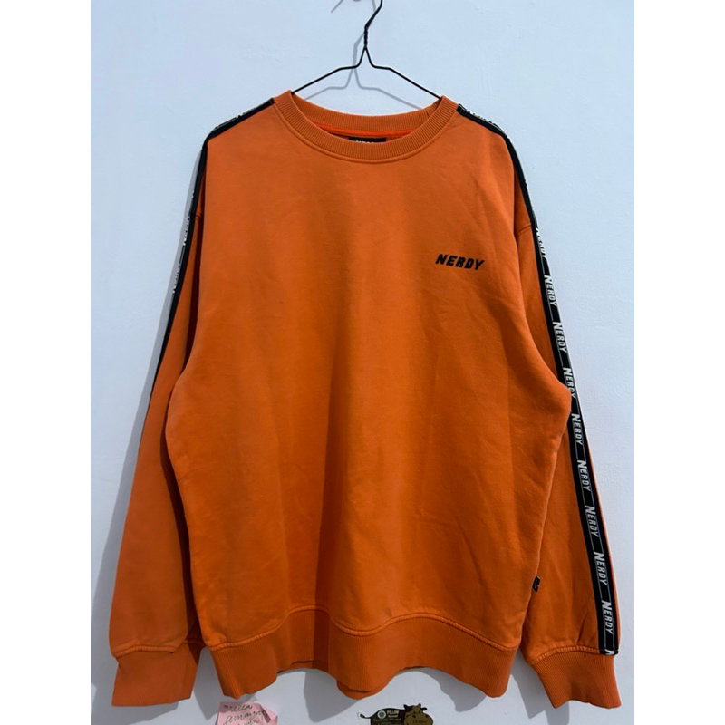 165 NERDY oversize crewneck sweater orange ori babyterry cn patched N tape pl preloved thrift